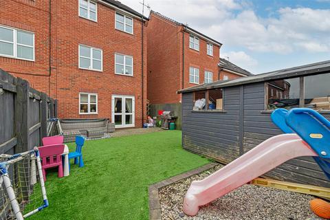 4 bedroom townhouse for sale, Portland Road, Great Sankey, Warrington