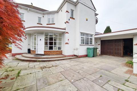 4 bedroom detached house to rent, Mill Park Avenue, Hornchurch, RM12