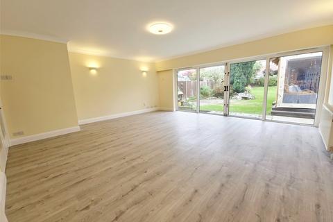 4 bedroom detached house to rent, Mill Park Avenue, Hornchurch, RM12