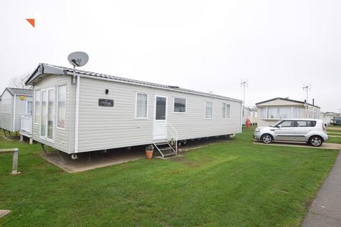 2 bedroom static caravan for sale, Beach Road, St Osyth, Clacton-on-Sea