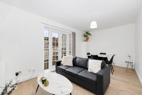 2 bedroom flat for sale, Sylvester Path, Hackney Central, E8