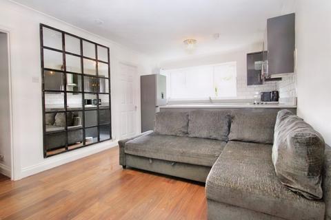 2 bedroom apartment for sale, Hetherington Way, Uxbridge