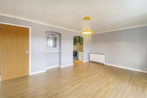 Studio to rent, Amberley Way, Uxbridge, Middlesex