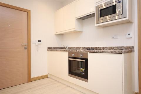 1 bedroom flat to rent, North Acton Road, North Acton, NW10 6QH