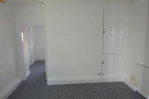 1 bedroom apartment to rent, Harcourt Road, Llandudno LL30