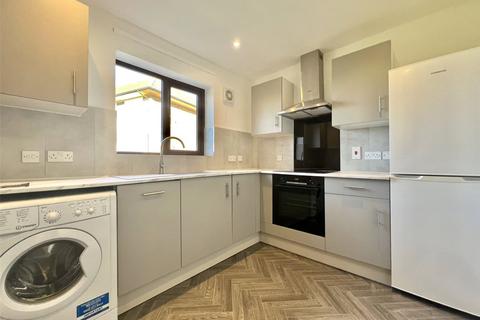 2 bedroom flat to rent, Kimble Close, Hertfordshire WD18