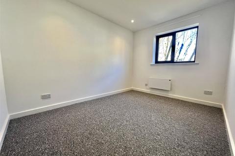 2 bedroom flat to rent, Kimble Close, Hertfordshire WD18