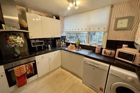 4 bedroom terraced house for sale, Tunstall Terrace, Darlington