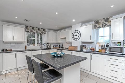 5 bedroom detached house for sale, Greensand View, Woburn Sands