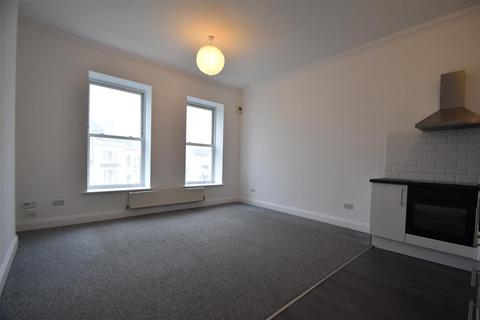 2 bedroom apartment to rent, Robertson Terrace, Hastings