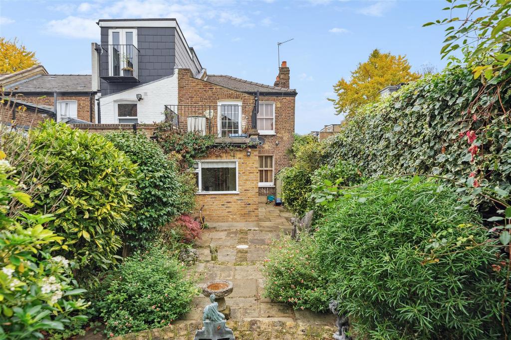 Quick Road, W4 - FOR SALE