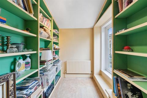 2 Quick Road, London, W4 2BU