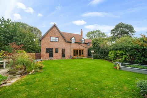 5 bedroom detached house for sale, Silsoe Road, Wardhedges, Flitton, MK45