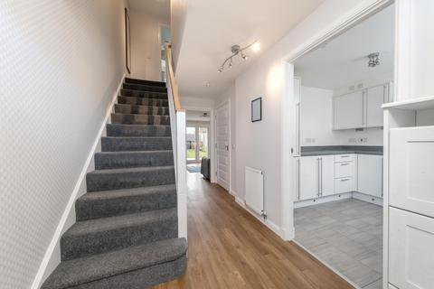 13 Bauld Drive, Edinburgh, EH21 8RQ