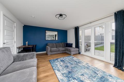 13 Bauld Drive, Edinburgh, EH21 8RQ