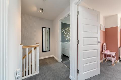 13 Bauld Drive, Edinburgh, EH21 8RQ