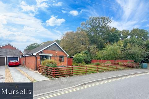 2 bedroom bungalow for sale, Pony Drive, Poole BH16