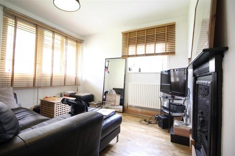 1 bedroom flat to rent, Hay Street, London