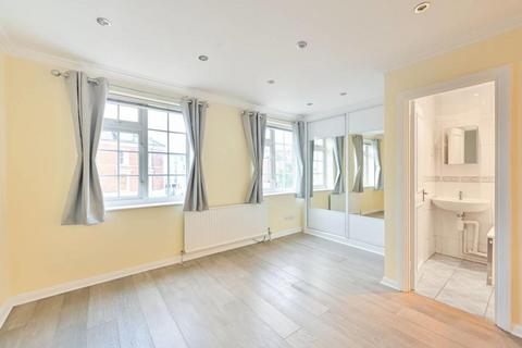 4 bedroom house to rent, Holland Villas Road, London W14