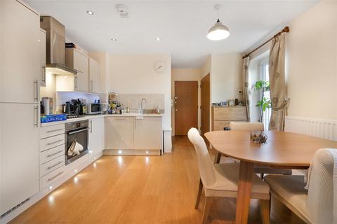 2 bedroom apartment for sale, Bell Court, Windsor