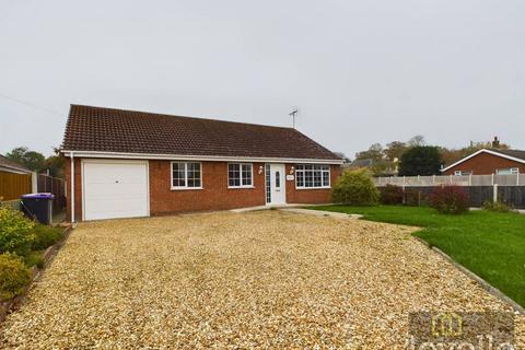 3 bedroom detached bungalow for sale, Mumby Road , Huttoft LN13