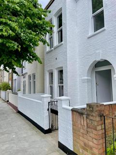 3 bedroom terraced house to rent, Gatton Road, London