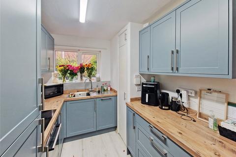 2 bedroom maisonette to rent, Appledore Gardens, Lindfield, West Sussex, RH16