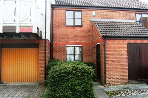 2 bedroom flat for sale, Halyard Croft, Hull, East Riding of Yorkshire, HU1 2EP