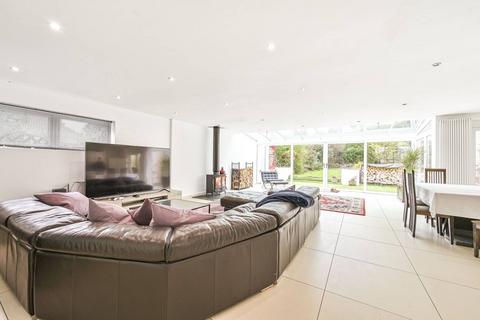 Covert Way, Hadley Wood, Barnet, EN4