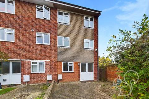 5 bedroom end of terrace house to rent, De Vere Lane, Wivenhoe