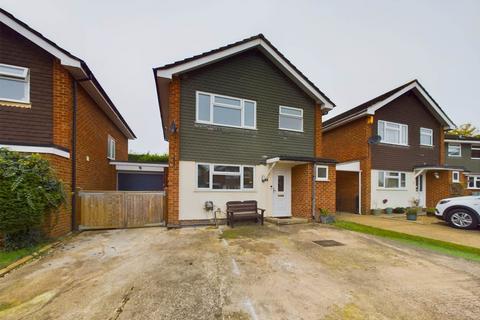 3 bedroom detached house for sale, Hoods Farm Close, Aylesbury HP22