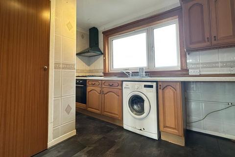 2 bedroom flat to rent, Southhouse Square, Gracemount, Edinburgh, EH17