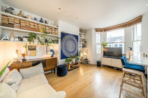 3 bedroom flat for sale, Berrymead Gardens, London W3