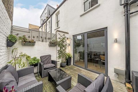 3 bedroom terraced house for sale, Bickersteth Road, London SW17