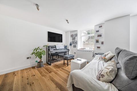 2 bedroom apartment for sale, Woolwich Manor Way, London