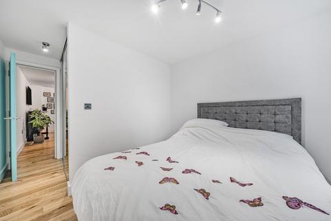 2 bedroom apartment for sale, Woolwich Manor Way, London