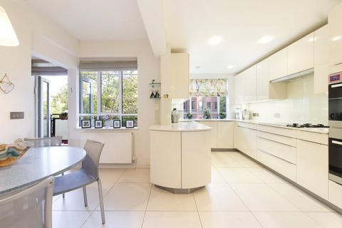 3 bedroom apartment for sale, Riverside Drive, Golders Green Road