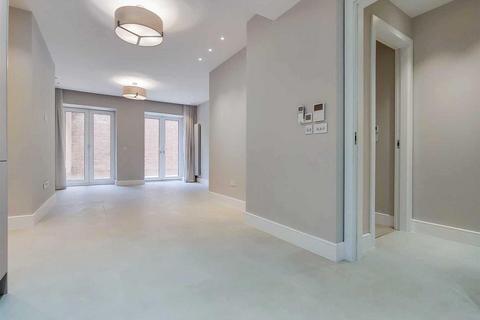 3 bedroom apartment to rent, Fitzjohns Avenue, Hampstead