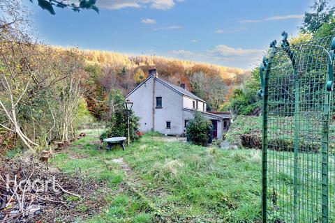 2 bedroom cottage for sale, Cwmffrwdoer, Pontypool