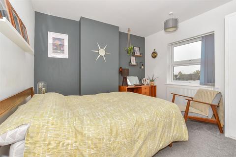 7 Greenfield Road, Folkestone, CT19 6EP