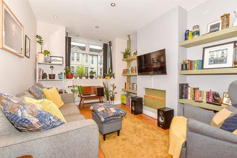 7 Greenfield Road, Folkestone, CT19 6EP