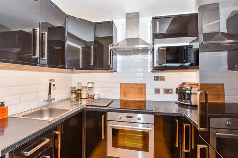 7 Greenfield Road, Folkestone, CT19 6EP