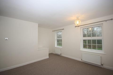 2 bedroom terraced house to rent, Courtney Close, Nuneaton