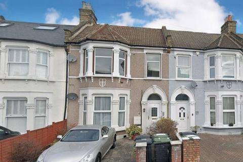 2 bedroom flat for sale, 17B Arngask Road, Lewisham, London, SE6 1XY