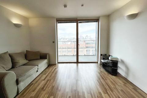 2 bedroom flat to rent, West Point, Wellington Street, Leeds, UK, LS1