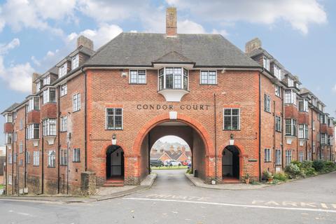 1 bedroom flat for sale, Condor Court, Guildford, GU2