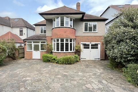 4 bedroom detached house to rent, Nonsuch Walk, Cheam SM2