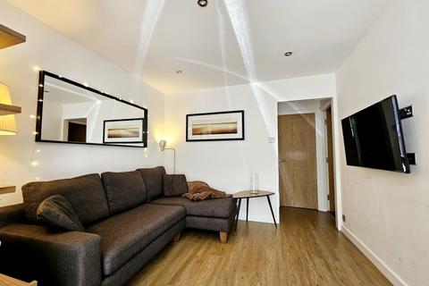 1 bedroom penthouse to rent, Victoria Quays, Navigation Walk, Leeds LS10