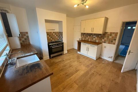 2 bedroom terraced house to rent, Sanforth Street, Whittington Moor, Chesterfield, S41 8RU