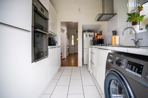 3 bedroom semi-detached house for sale, Beulah Hill, London SE19